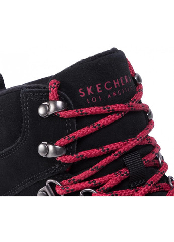 Зимние ботинки хайкеры Skechers с белой подошвой из натуральной замши