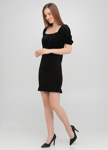 Черное коктейльное платье футляр H&M однотонное