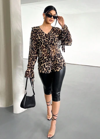 Коричневая блуза SHEIN