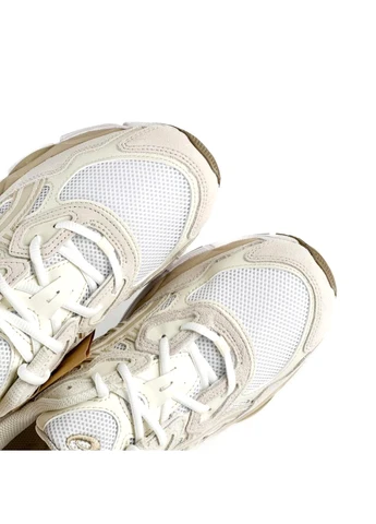 Светло-бежевые демисезонные кроссовки 1203a663-102 Asics Gel-NYC White Feather Grey