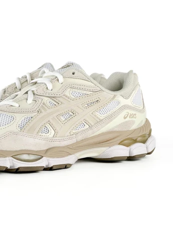 Светло-бежевые демисезонные кроссовки 1203a663-102 Asics Gel-NYC White Feather Grey