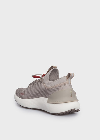 Бежеві літні кросівки Under Armour