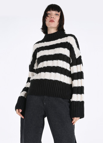 Черно-белый зимний светр Colin's