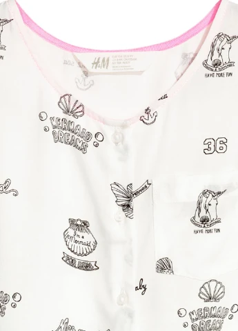 Белая с рисунком блузка H&M летняя