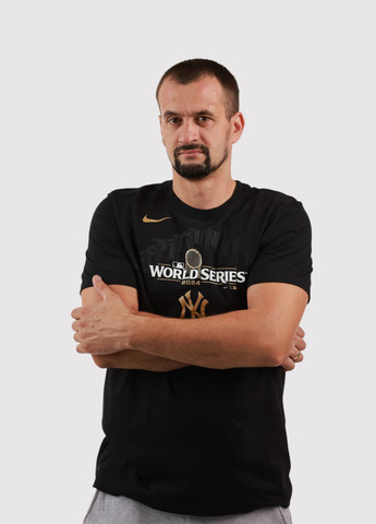 Чорна футболка Nike