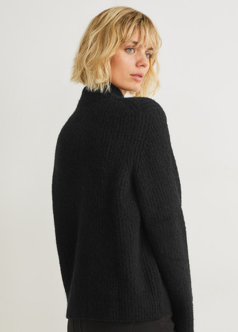 Черный демисезонный свитер C&A