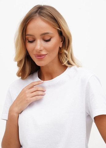 Белая всесезон футболка женская базовая KASTA design