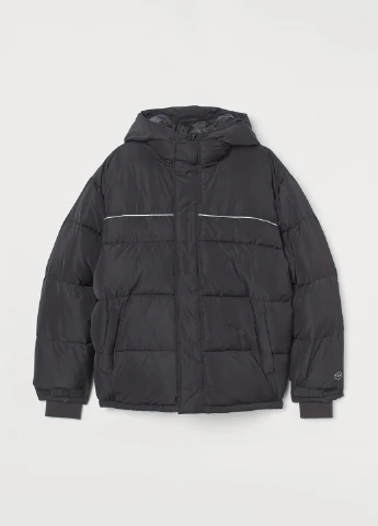 Черная зимняя куртка H&M