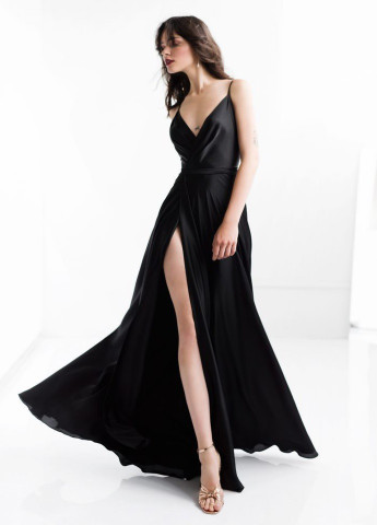 Черное вечернее платье на запах, с открытой спиной FashionYouWant однотонное