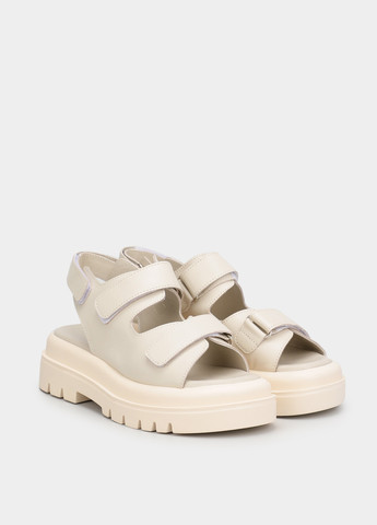 Молочные босоножки Braska на липучке на тракторной подошве