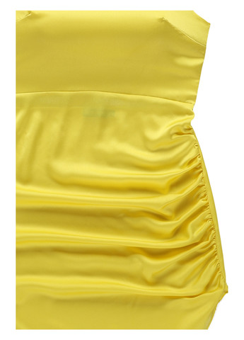 Желтое коктейльное, кэжуал платье платье-комбинация, с открытой спиной PrettyLittleThing однотонное