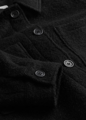 Черная демисезонная куртка H&M