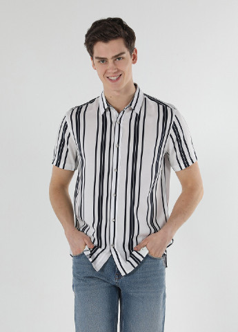 Черно-белая кэжуал рубашка в полоску Colin's