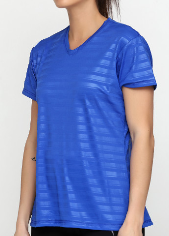 Светло-синяя летняя футболка с коротким рукавом A4