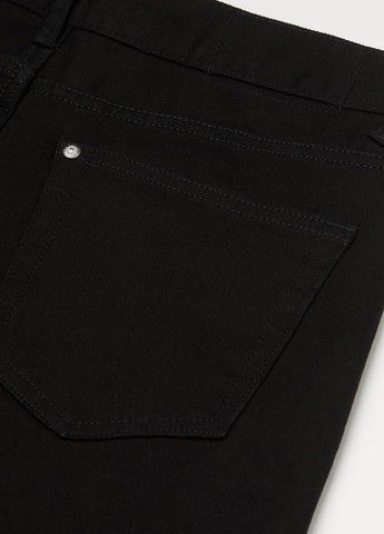 Черные демисезонные прямые джинсы H&M