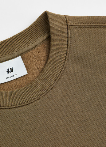 Хаки свитшот H&M надпись без декора (366276656)