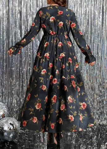 Чорно-білий кежуал сукня в стилі армпір, з спідницею-сонце SHEIN троянди