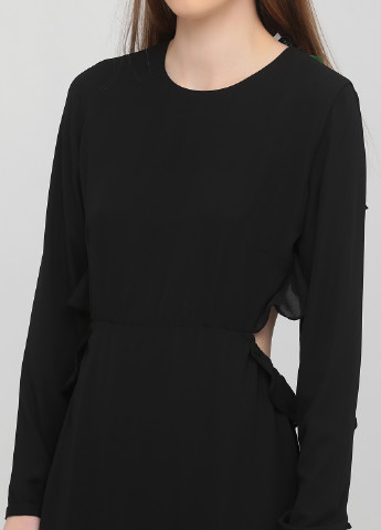 Черное коктейльное платье с открытой спиной Fayt однотонное