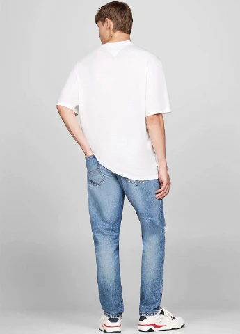 Белая футболка Tommy Jeans