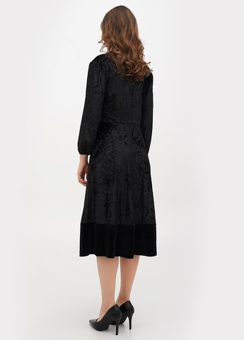 Черное кэжуал платье клеш Sassofono однотонное