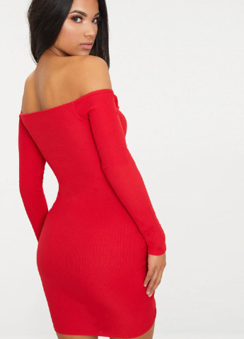 Червона коктейльна сукня з відкритою спиною, футляр PrettyLittleThing однотонна