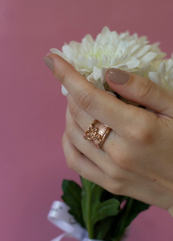 Кольцо в розовом золоте с цветками 24-18587 Sincera (239129900)