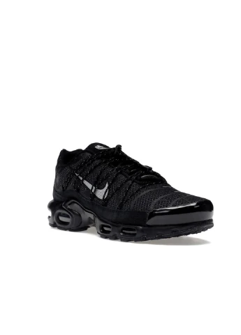 Чорні кросівки fd0670-001 демісезон Nike Air Max Plus Utility