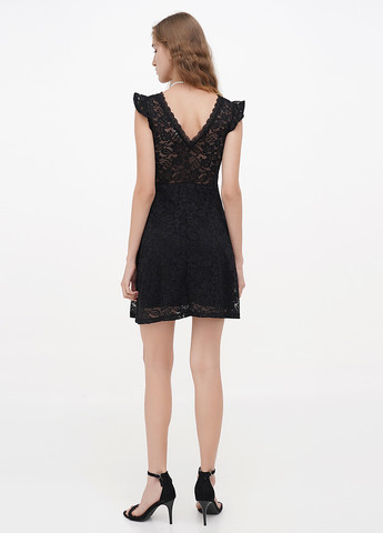 Чорна кежуал, коктейльна сукня кльош Terranova однотонна