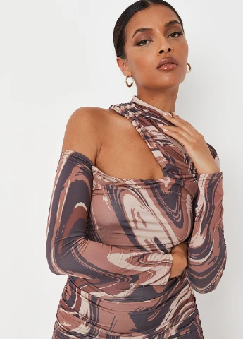 Коричнева кежуал сукня з відкритими плечима Missguided з абстрактним візерунком