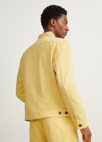 Желтая демисезонная куртка C&A