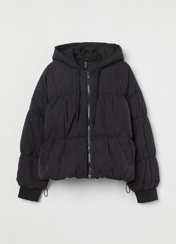 Черная зимняя куртка H&M