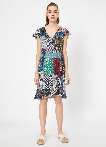 Комбинированное кэжуал платье на запах KOTON с абстрактным узором