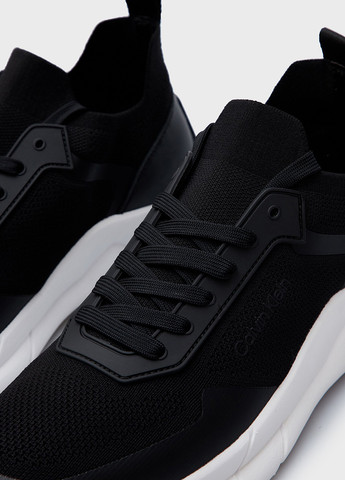 Черные всесезонные кроссовки Calvin Klein