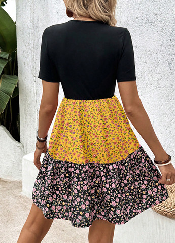 Комбінована кежуал сукня кльош SHEIN з квітковим принтом