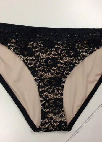 Черные плавки однотонные Asos