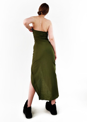 Оливковое (хаки) кэжуал платье с открытыми плечами PrettyLittleThing однотонное