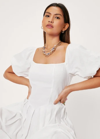 Белое кэжуал платье клеш Nasty Gal однотонное