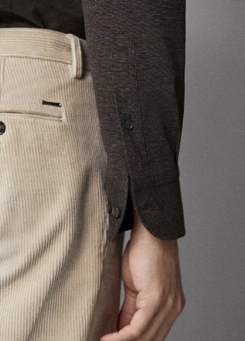 Коричневая кэжуал рубашка однотонная Massimo Dutti с длинным рукавом