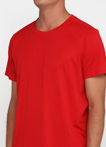 Красная футболка Crivit