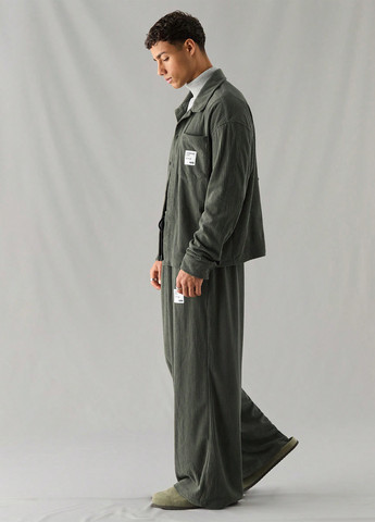 Оливковий (хакі) демісезонний костюм (сорочка, штани) брючний, з сорочкою SHEIN