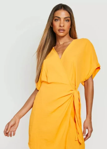 Оранжевое платье Boohoo
