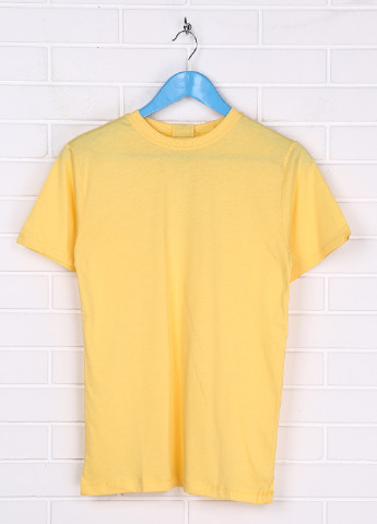 Желтая летняя футболка с коротким рукавом CHN