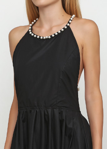 Черное кэжуал платье с открытой спиной Timiami однотонное
