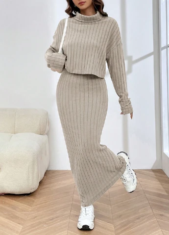 Кремовий демісезонний комплект (светр, спідниця) SHEIN