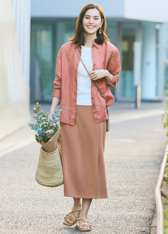 Коричневая кэжуал однотонная юбка Uniqlo а-силуэта (трапеция)