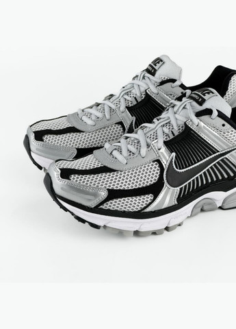 Серебряные демисезонные кроссовки fj4151-004 Nike Zoom Vomero 5