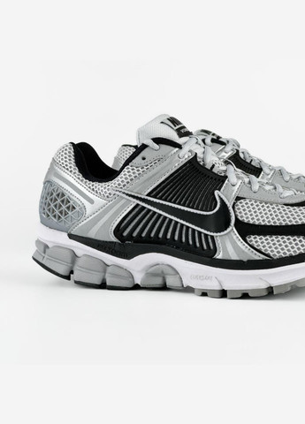 Серебряные демисезонные кроссовки fj4151-004 Nike Zoom Vomero 5