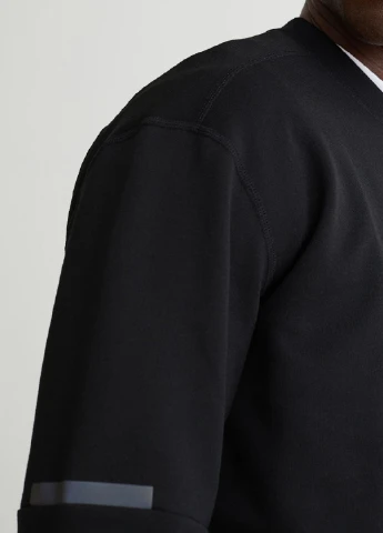Черный демисезонный свитер H&M