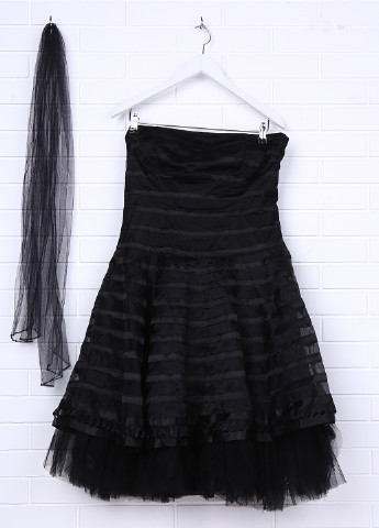 Чорна коктейльна сукня кльош Destino