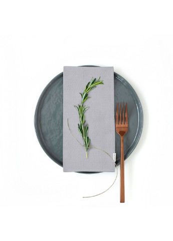 Столовий набір для сервірування столу скатертина Sky 140х180 і серветки тканинні Grey 35х35 - 4 шт (4822052074190) Cosas (252506494)